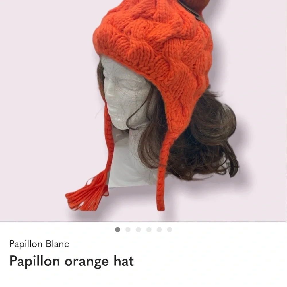 NWT Papillon Blanc Bright Orange Knit Hat